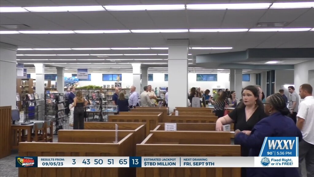 Ocean Springs Municipal Library Celebrates Grand Reopening