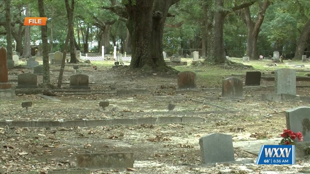 Local Elementary Students Hold Cemetery Tour At Mississippi City Cemetery