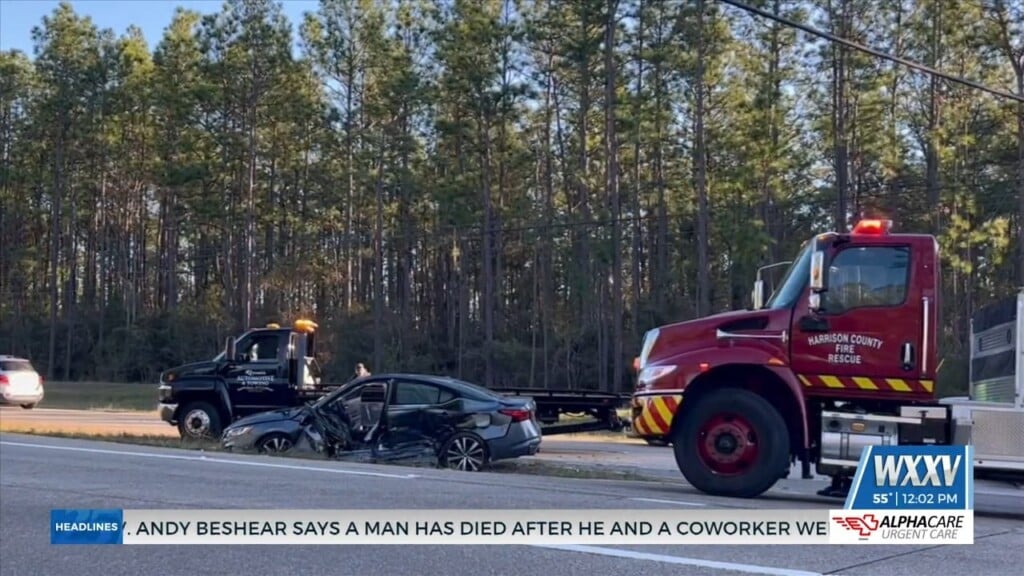 Two Vehicle Wreck Delays Traffic In Saucier