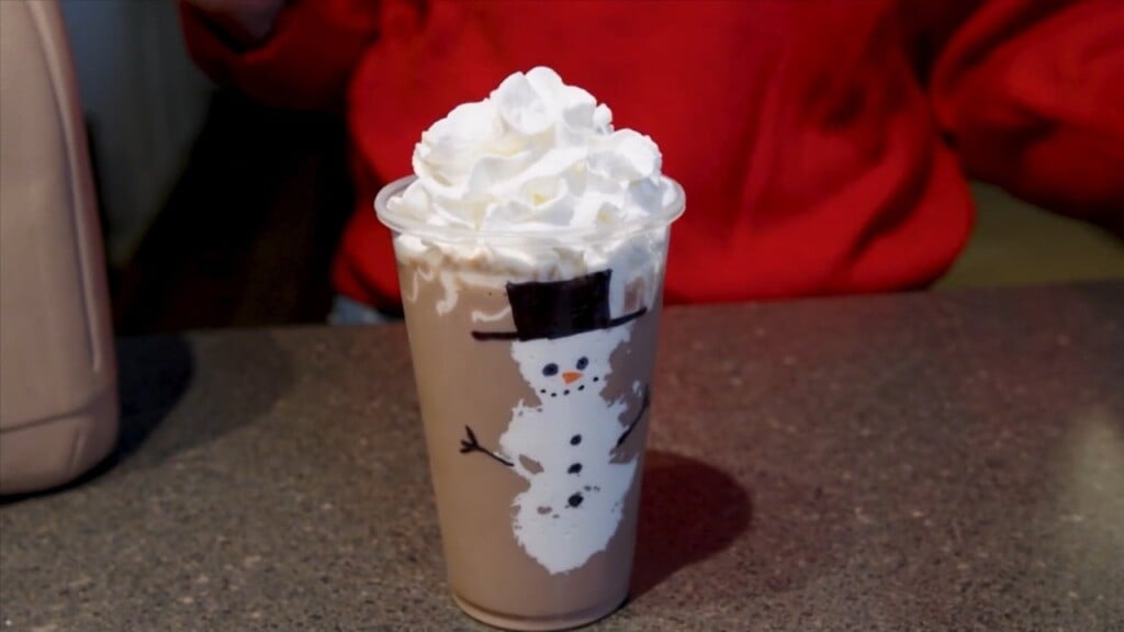 Mom To Mom: Holiday Themed Drinks