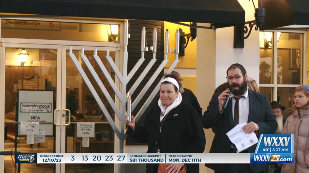 Celebrating Hanukkah With The ‘unite To Light’ Menorah Lighting