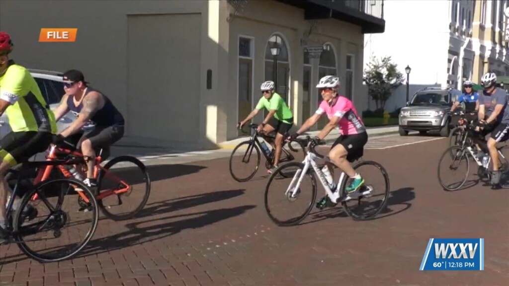 Gulf Coast Bicycle Club Holding Benefit Ride