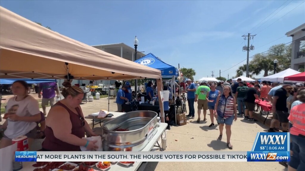 10,000 Pounds Of Crawfish Boiled At The 16th Annual Crawfish Cookoff In Waveland
