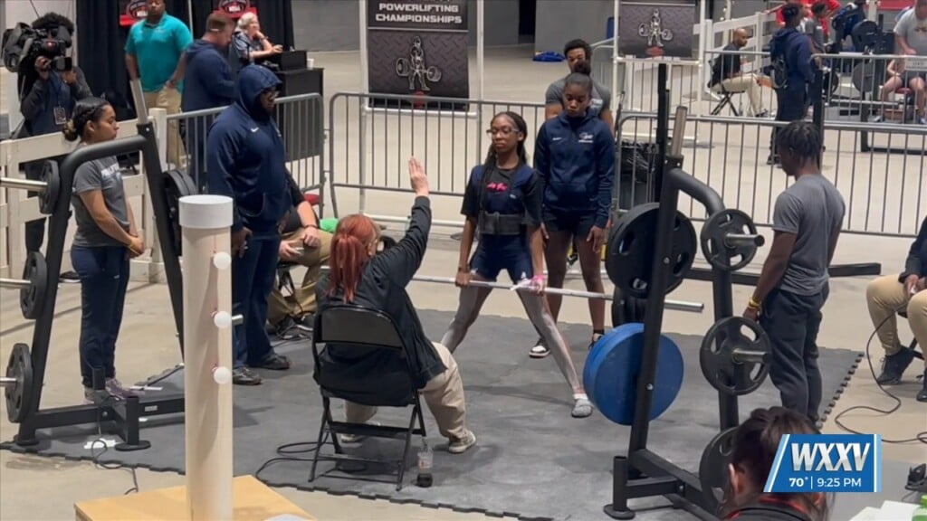 Gautier Gators Women's Powerlifting Team Wins 3rd Straight State Title