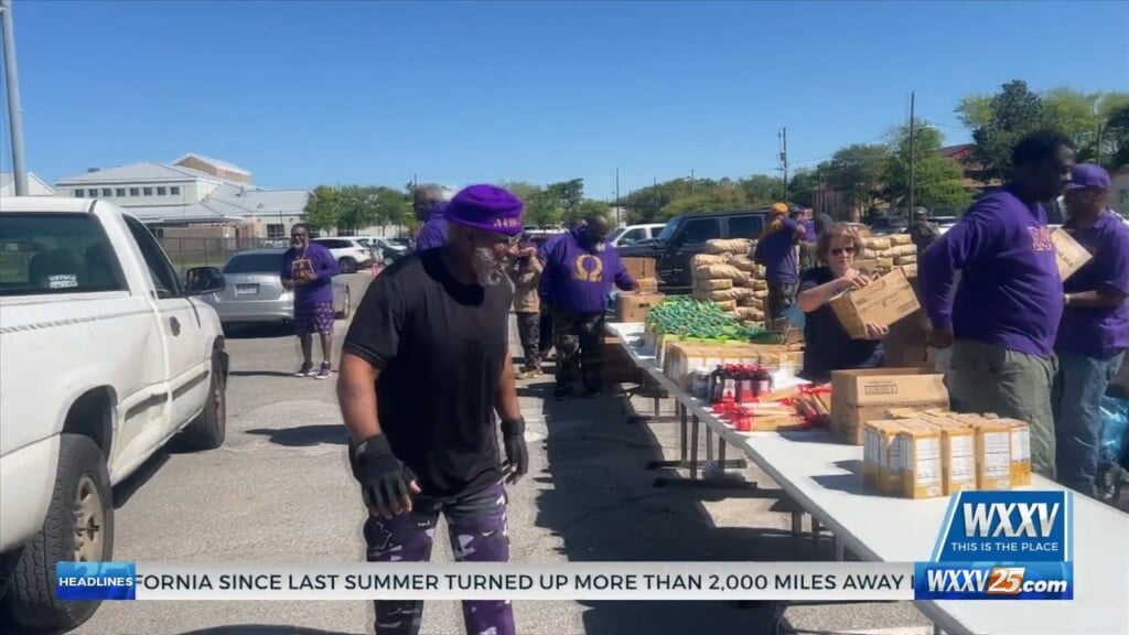 Omega Psi Phi Members Participate In Community Service Day