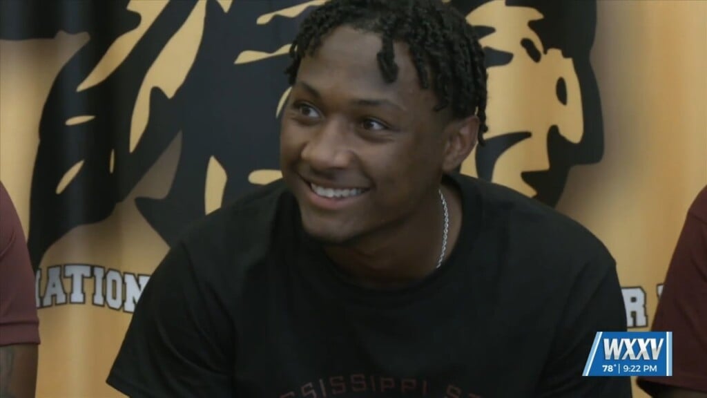 Marquis Washington Sings To Run Track At Msu