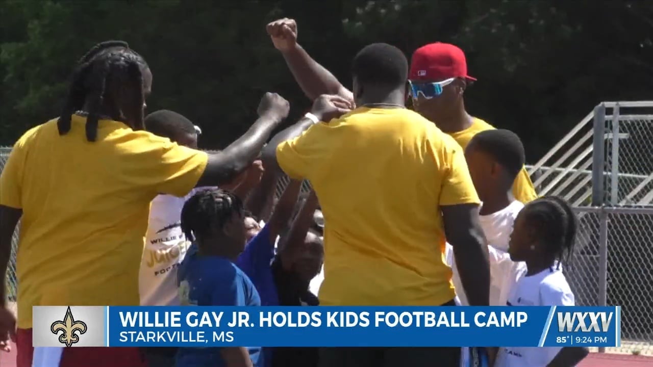 Willie Gay Jr. holds football camp in Starkville, MS, helping those in the  community that raised him - WXXV News 25