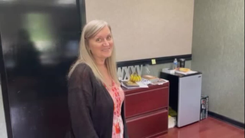 Business Manager/ Hr Director Donna Ingram Celebrates 25 Years At Wxxv