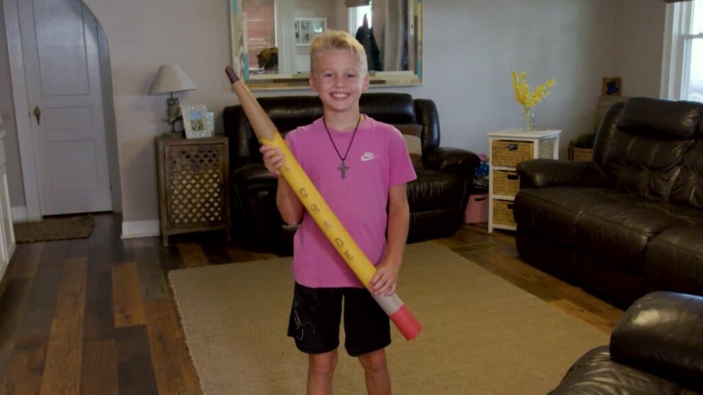 Mom To Mom Pool Noodle Pencil Craft