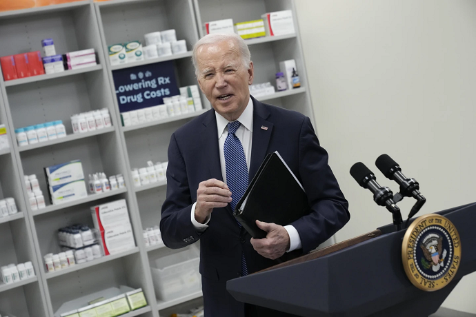 White House says prescription drug contracts will save billions for taxpayers and retirees