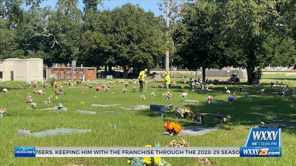 City Workers Spruce Up Old Biloxi Cemetery