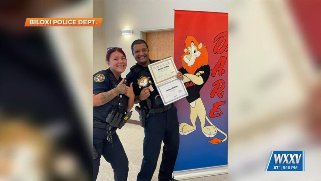 Biloxi Police Officers Graduate From D.a.r.e. Program
