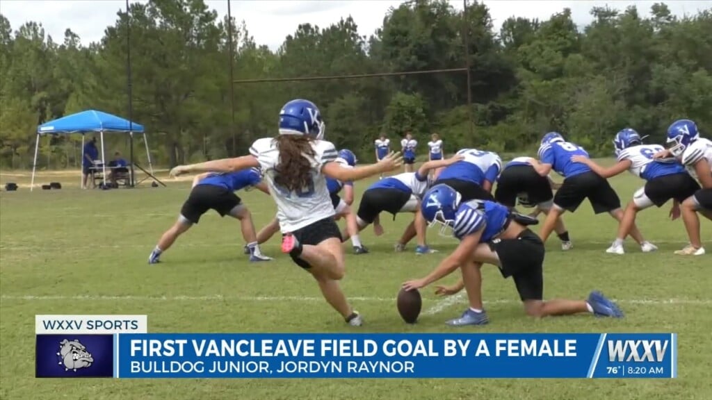 Vancleave's Jordyn Raynor Makes History Making The First Bulldog Field Goal As A Female
