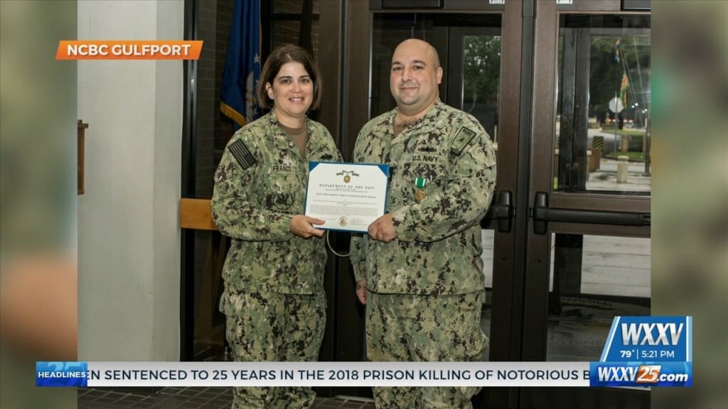 Seabee Base Hosted Retirement Ceremony For Longtime Sailor