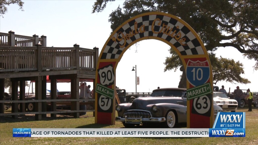 Cruisers Drive Through Goula Cruise At Beach Park