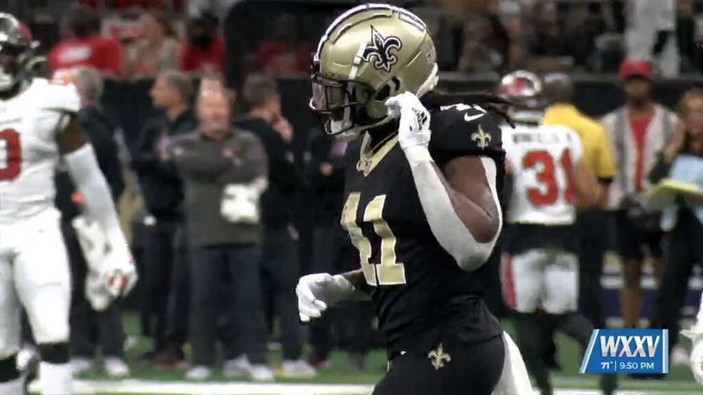 Alvin Kamara Signs 2 Year Extension