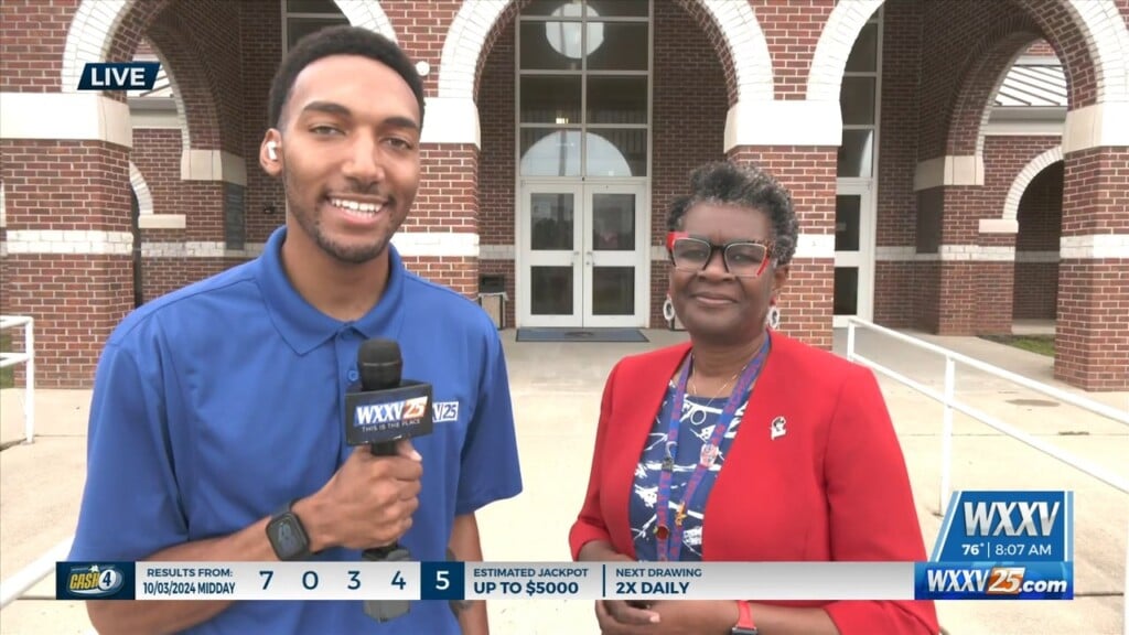 Wxxv News 25’s Everett Ganier Jr. At Pass Christian School District Pep Rally Celebration