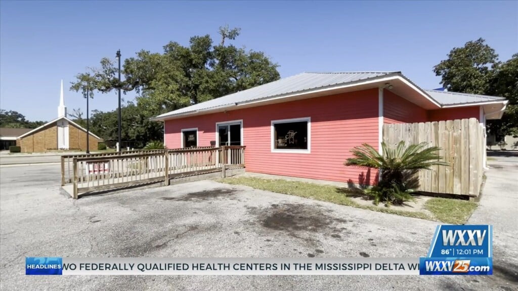 Police Investigating Shooting At Bar In Gulfport