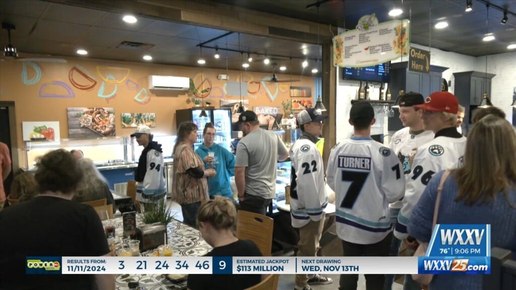 Mississippi Seawolves Hold Meet And Greet With Fans In Biloxi