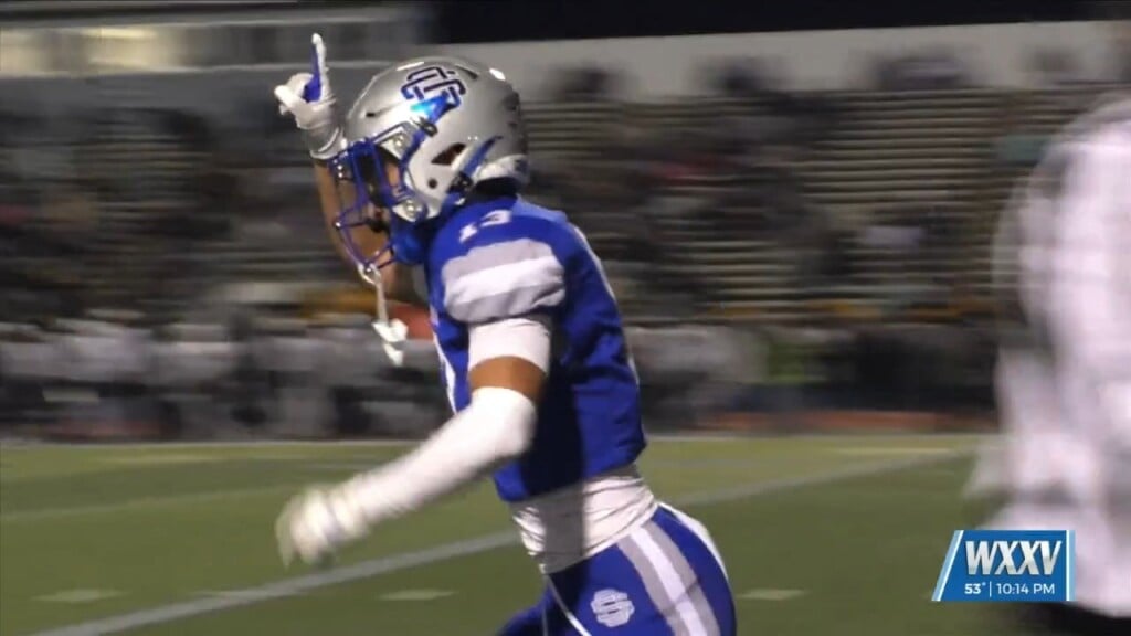 Ocean Springs Is Headed To South State After Defeating Oak Grove 27 14