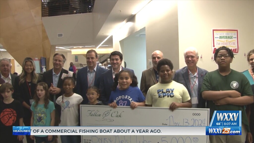 Fallen Oak Collegiate Invitational Donates To Boys And Girls Club