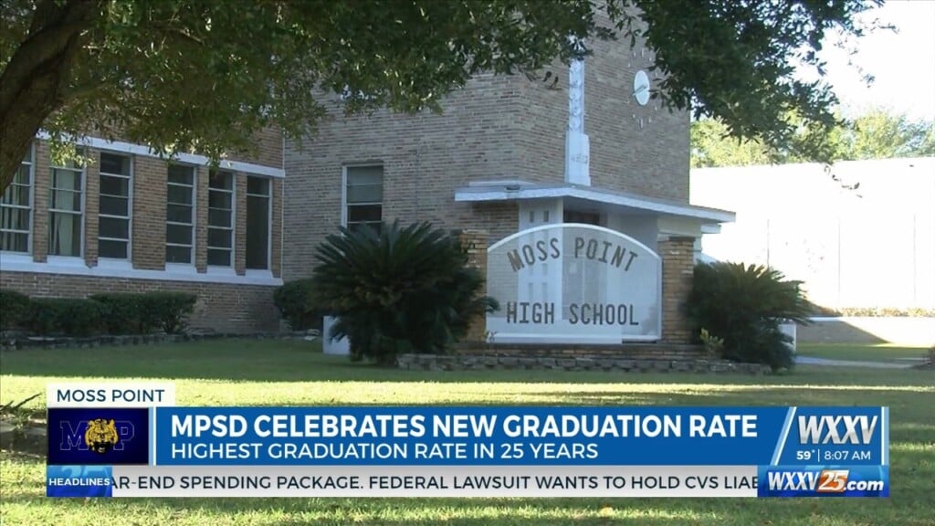 Moss Point School District Celebrates New Graduation Rate