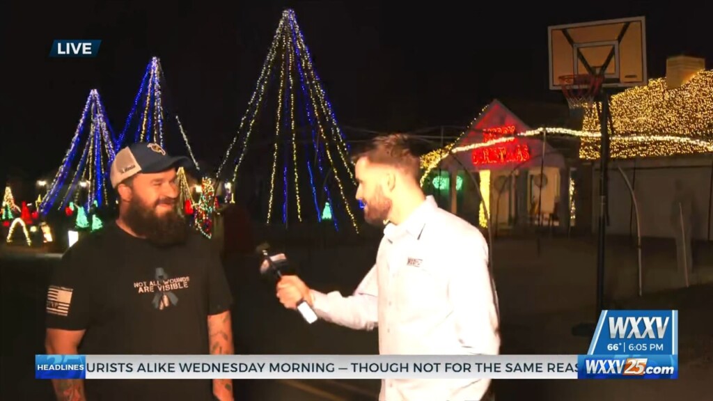 Hatulla Light Show Lights Up Biloxi