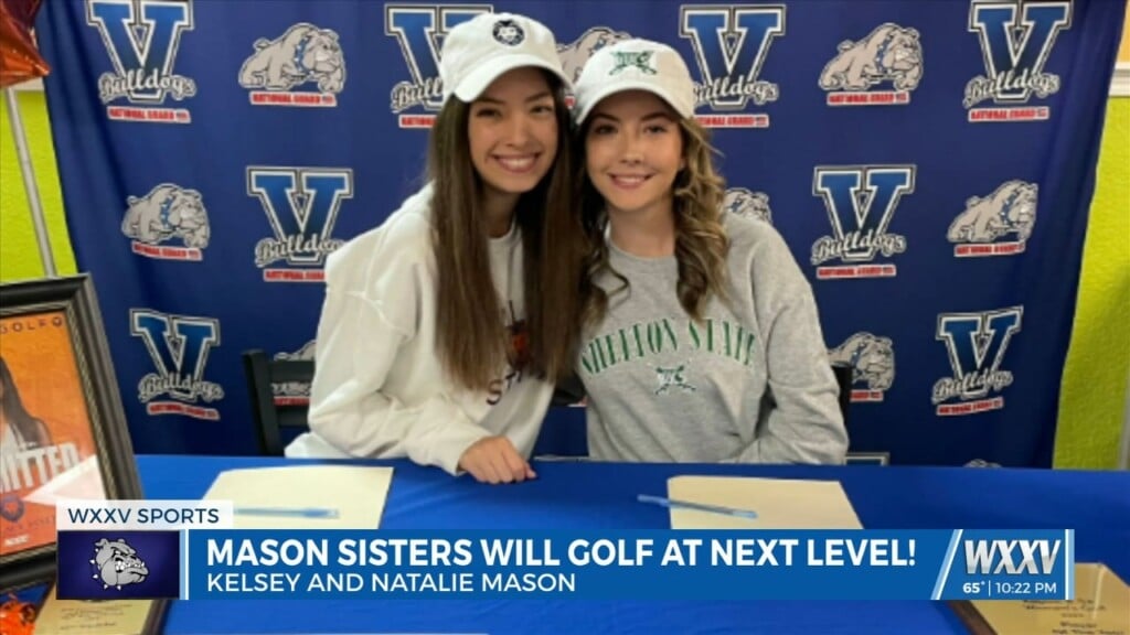 Vancleave's Mason Sisters Both Sign To Play Golf At The Next Level!