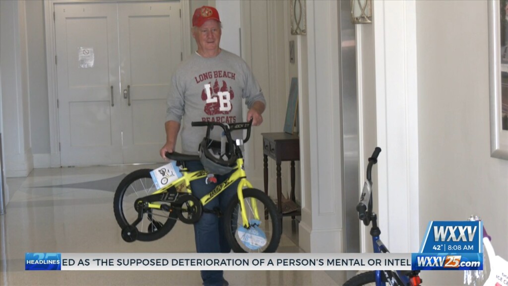 Long Beach Mayor’s Youth Council Holding Bike Drive