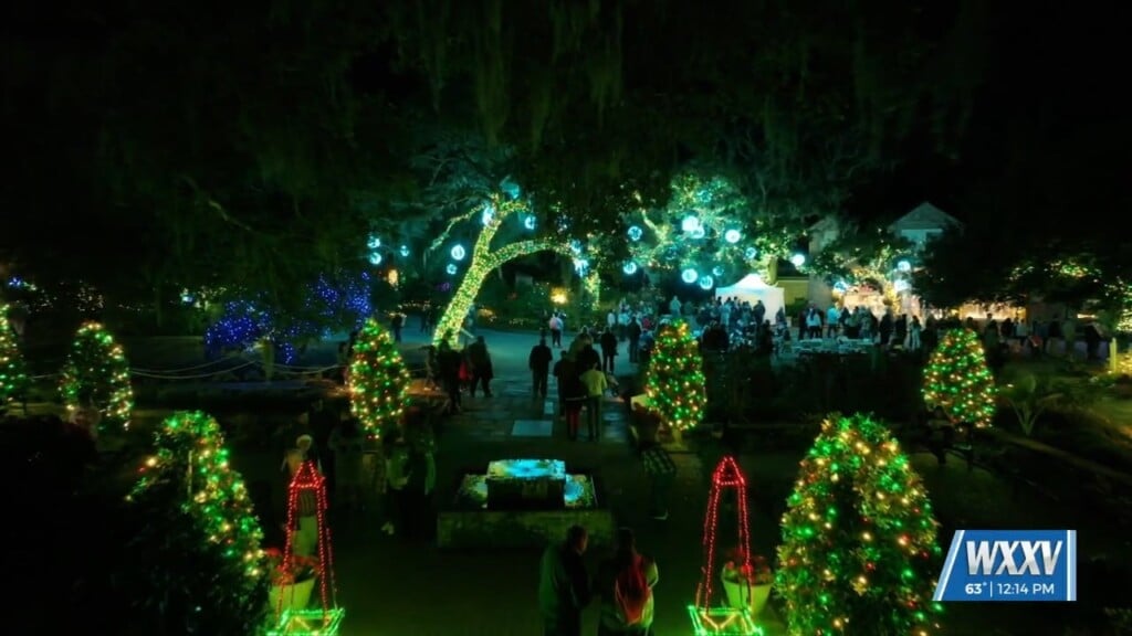 Bellingrath Gardens Celebrating 29th Annual Magical Christmas Lights