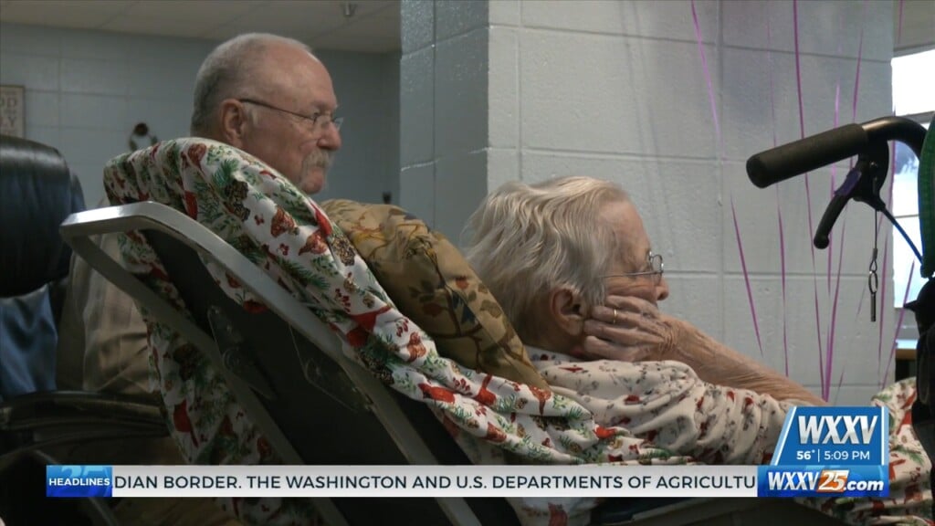 102 Year Old Woman Celebrates Birthday In Gulfport