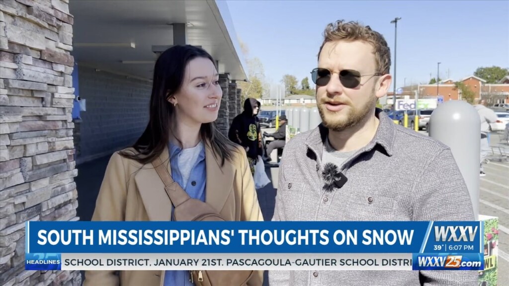 South Mississippians Reacts To Snow On The Coast