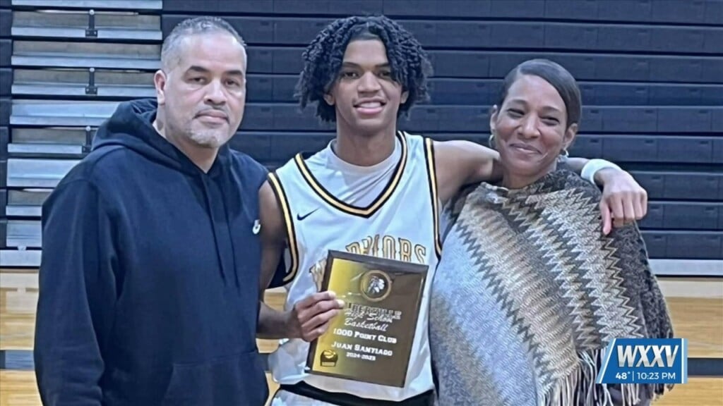 Two Basketball Players From Harrison County School District Reach 1,000 Career Points!
