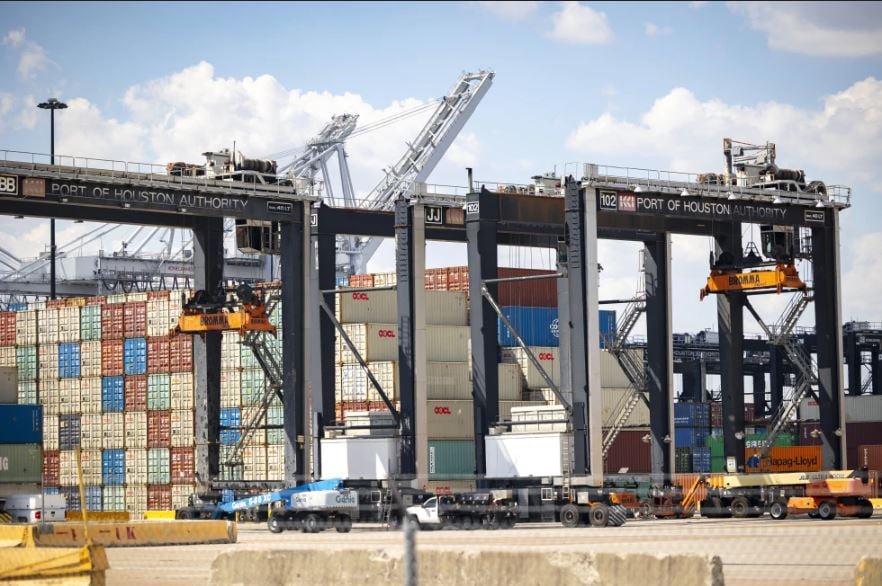 Port Contract