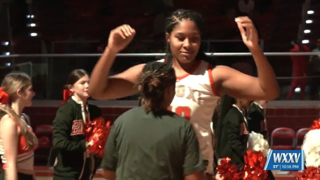 Biloxi Lady Indians Prepare For Mhsaa Tournament As No. 1 Team In The State
