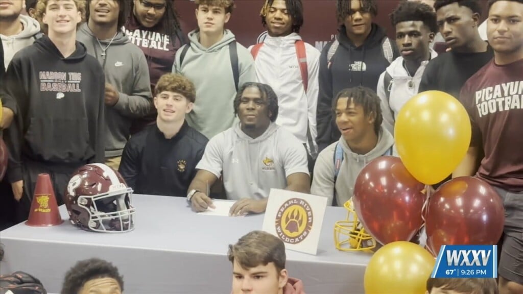 Picayune Football Players Sign To Play At Prcc