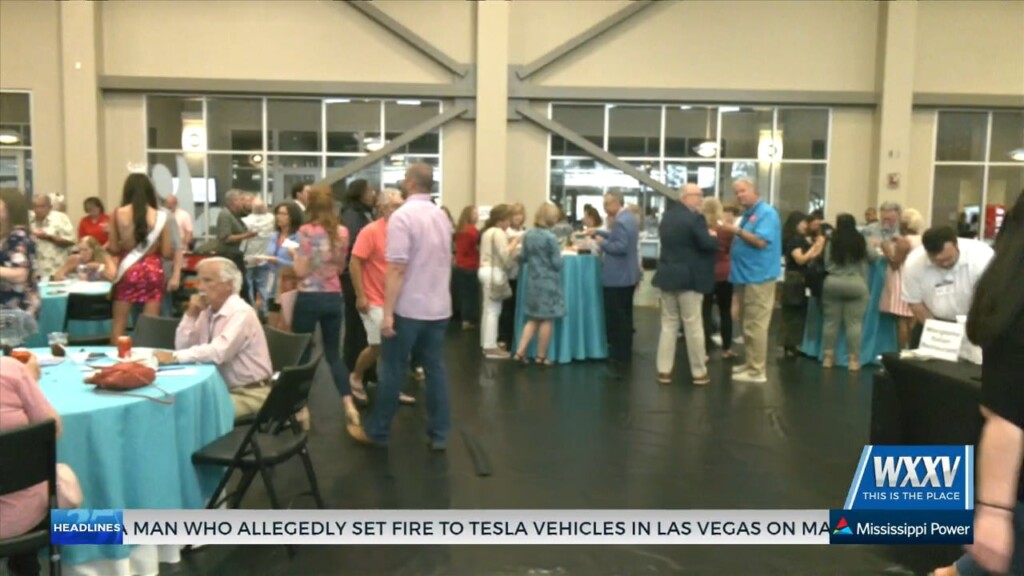 Hundreds Gather To Enjoy Coast Cuisine At Taste Of South Mississippi Event