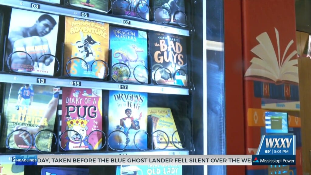 New Vending Machine For Reading Books Comes To North Woolmarket