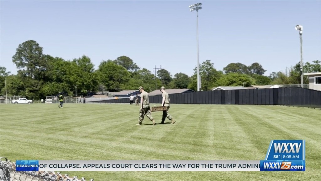 Volunteers Help Assemble ‘the Wall That Heals’ In D’iberville