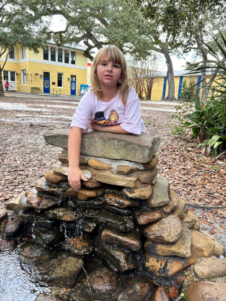 Graceland 3