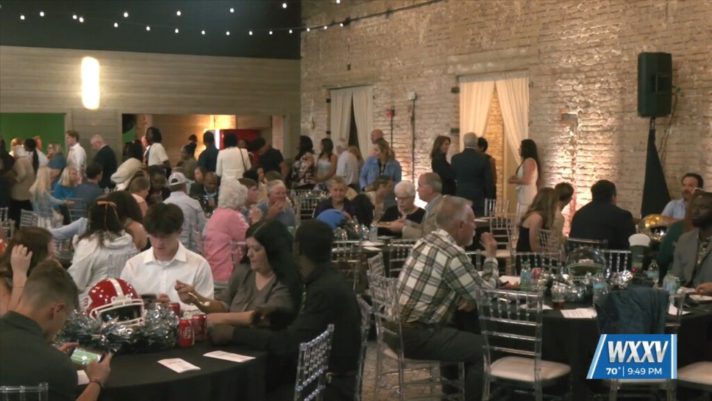Celebrating Student Athletes At Wxxv Student Athlete Of The Week Banquet