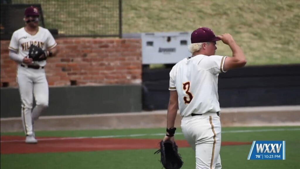 Pearl River Baseball Team Mercy Rules Their First World Series Test 11 3! They Will Now Face The In State River East Central Tuesday Night At 7.