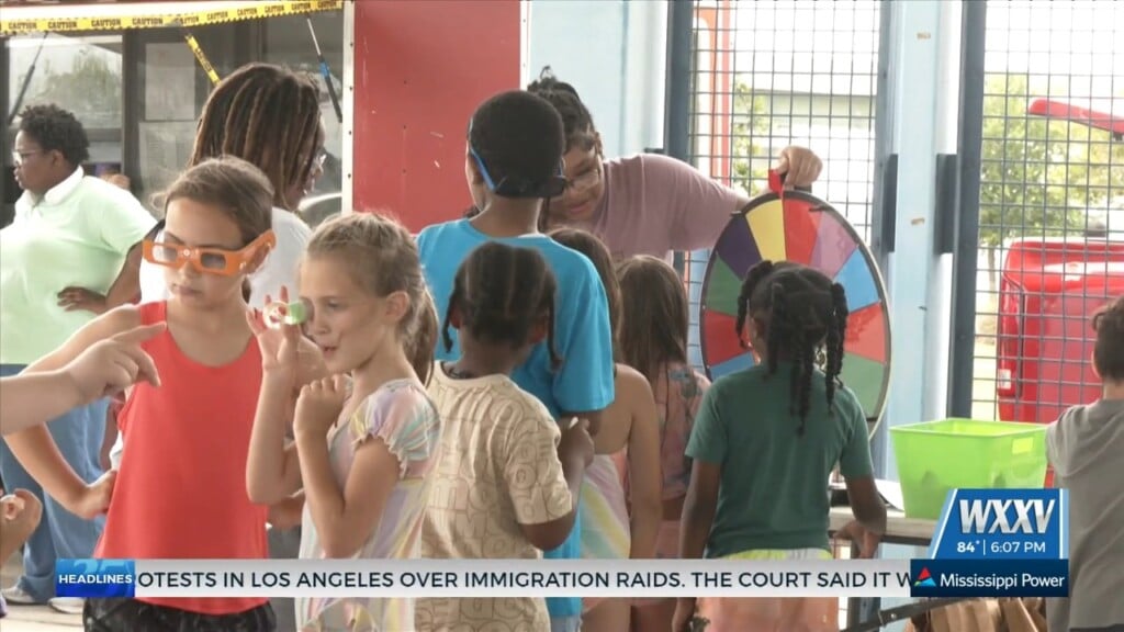 Feeding The Gulf Coast Provides Free Meals To Children During Summer Months