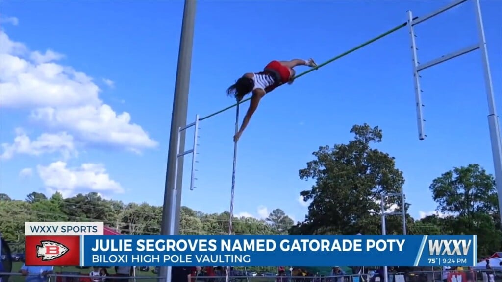 Biloxi's Julie Segroves Earns Back To Back Gatorade Player Of The Year Honors For Track And Field!