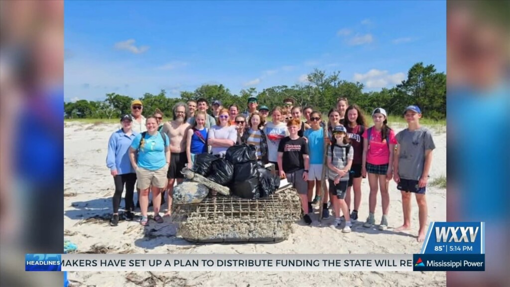 Youth Choir Cleans Up Deer Island
