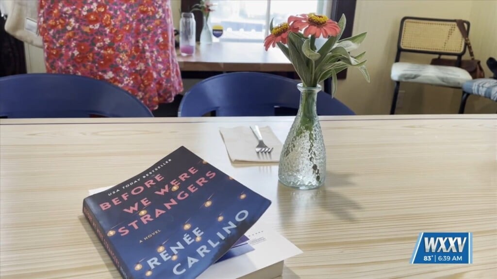 Givher Circle Hosts Book Club