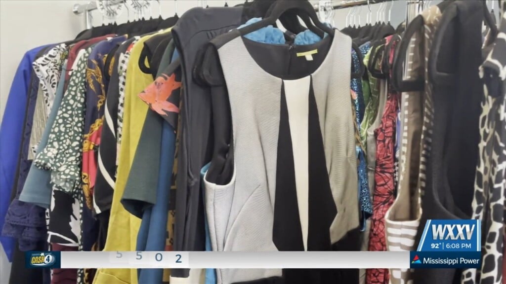 Wow Care Closet Offers Free Clothing To Women In The Community