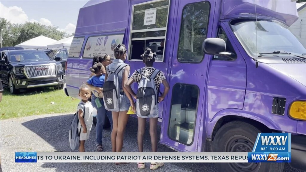 Second Liner Mardi Gras Club Holds Backpack Giveaway