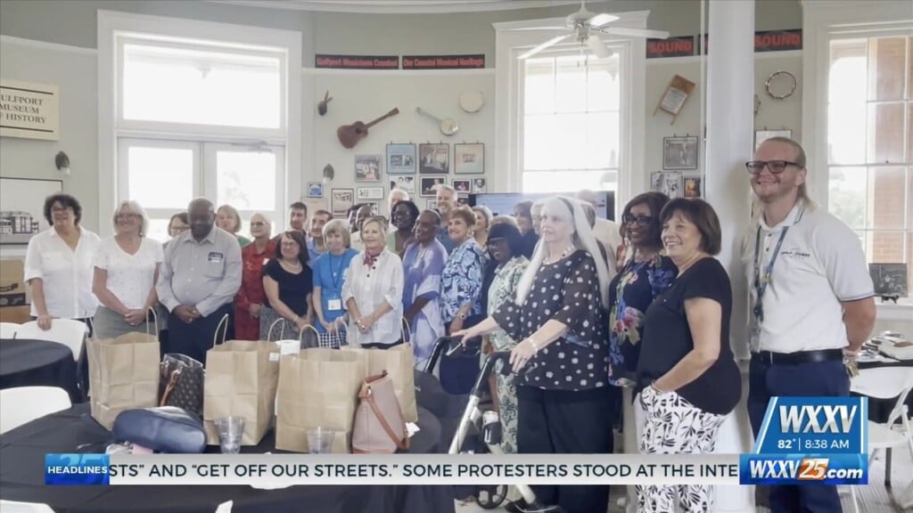 Amtrak Volunteers Ready To Greet Passengers Next Week
