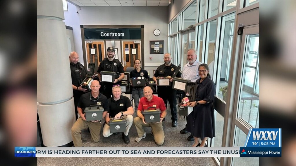 First Responders In Biloxi Receive 20 Comfort Kits